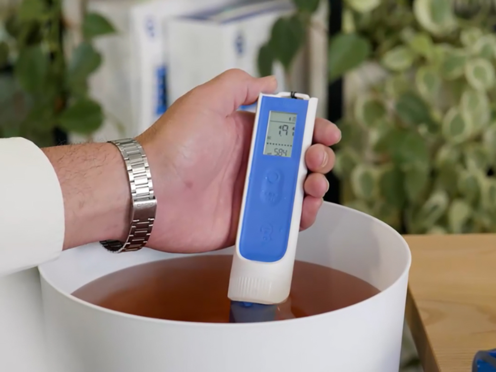 Easy reading - the OnePen allows you to measure pH, EC/ppm and temperature